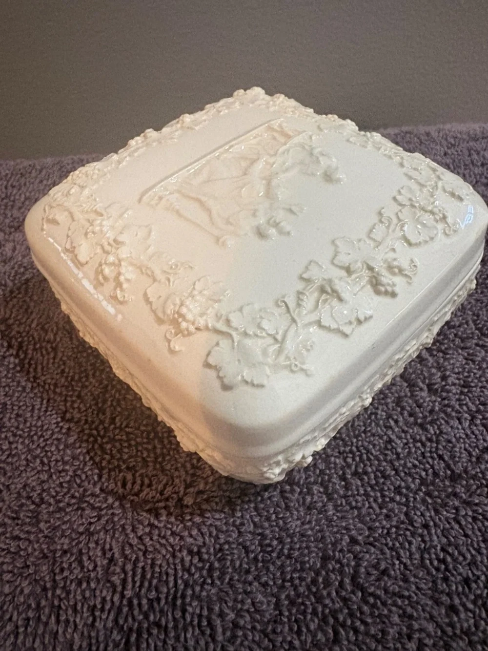 Wedgewood embossed Queensware trinket box, white creme on creme porcelain